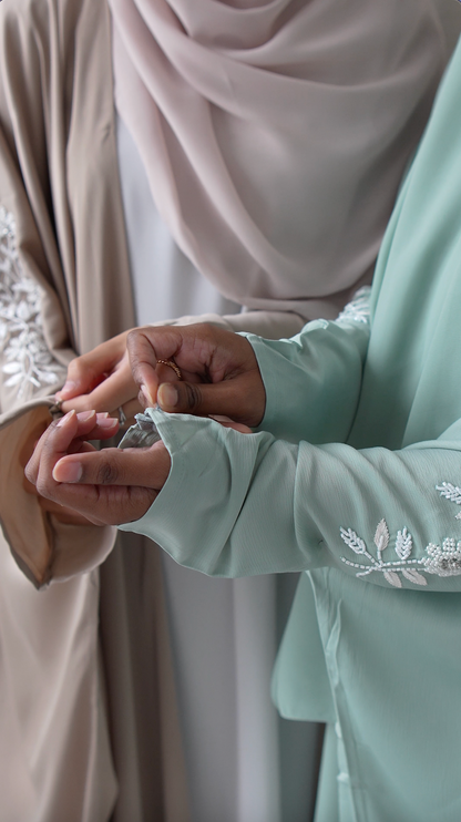 Layali Embellished Kaftan Abaya – Mint