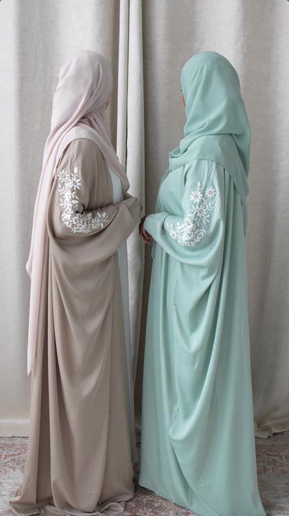Layali Embellished Kaftan Abaya – Mint